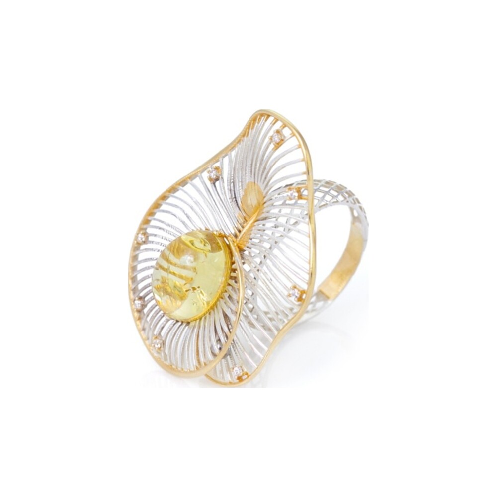 Amber ring in AMBERRA signature gift box
